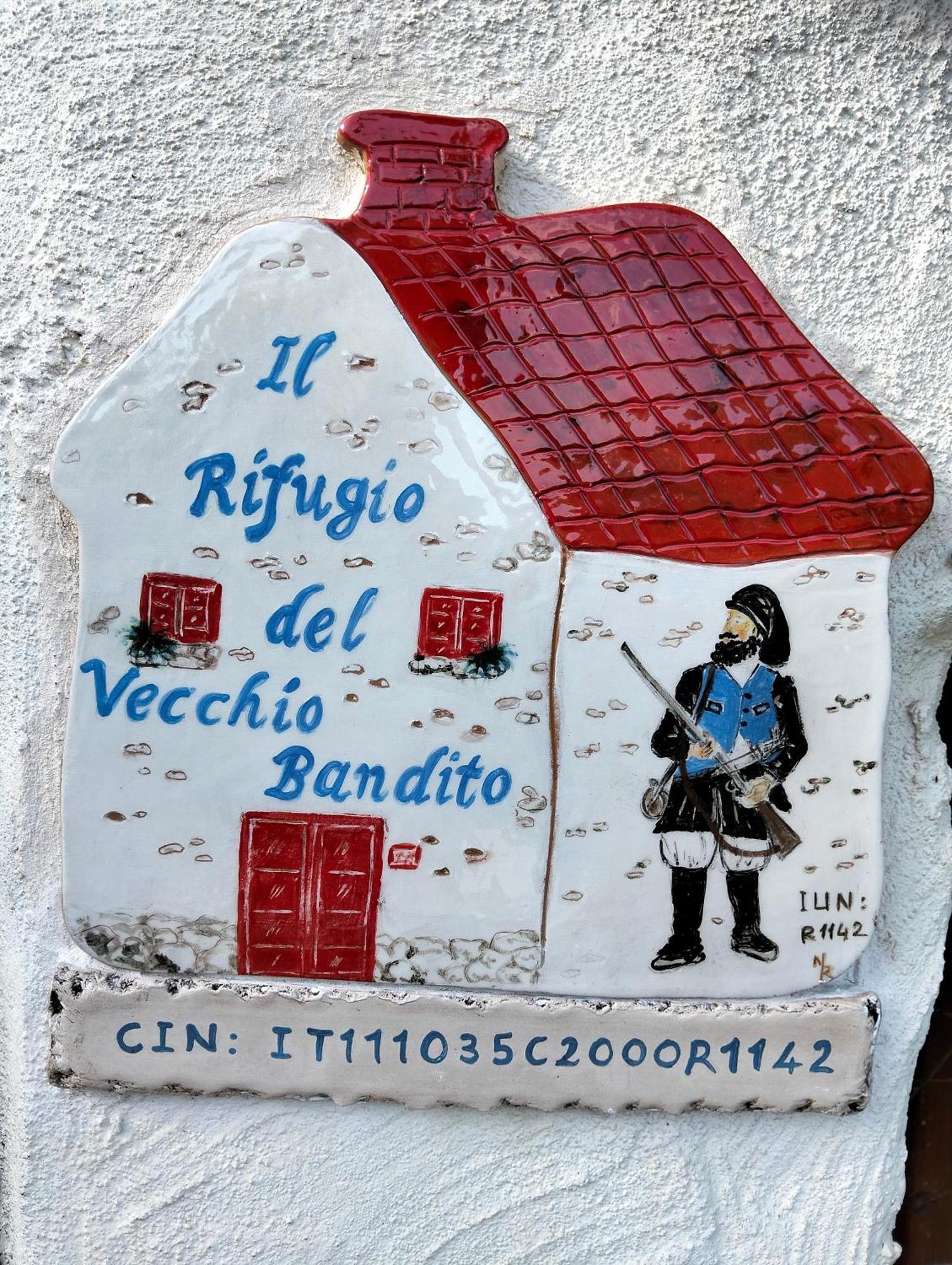 Il Rifugio Del Vecchio Bandito 이글레시아스 외부 사진